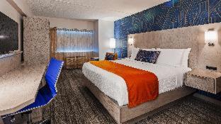 Best Western Plus Landmark Inn - Laconia - 3