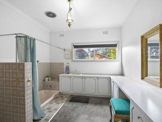 Coastal Comfort 3 Bedroom - Torquay - 8