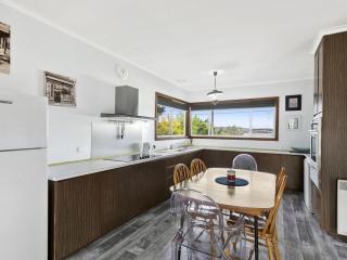 Coastal Comfort 3 Bedroom - Torquay - 6
