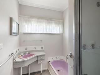 Coffey Court Cottage 2 - Torquay - 5