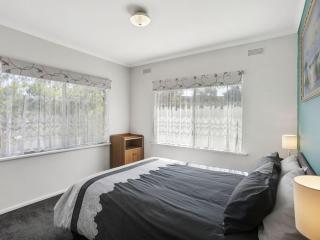 Coffey Court Cottage 2 - Torquay - 2