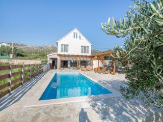 Boutique Holiday Home in Donje Polje with Pool - Šibenik - 2