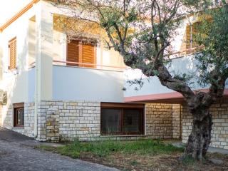 Costa's Garden House - 1