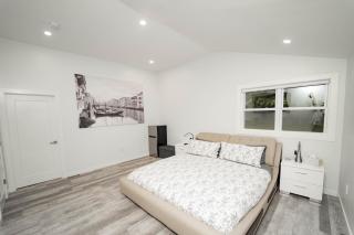 Modern home with a private Heated pool and jacuzzi - 4