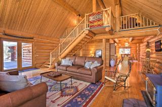Cascade Mtn Views! Pet-Friendly Bend Log Cabin - 7