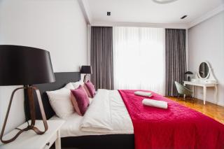 Spacious RiverViews Apartment near Piata Unirii - Oradea - 1
