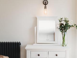 Stunning Large 4 Bed Country House with Hot tub - Pass the Keys - 7