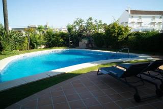 Beachside Villa in Puerto Marina, Benalmádena - 4