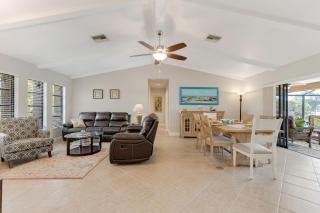 Stunning Outdoor Oasis with Heated Pool, Kayaks & Spa - Villa Cape Sea Esta - Roelens Vacations - 2