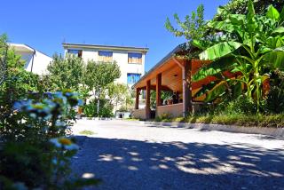 Lovely Apartment w/ AC + Bath. + Kitchen + Parking and Garden - 8