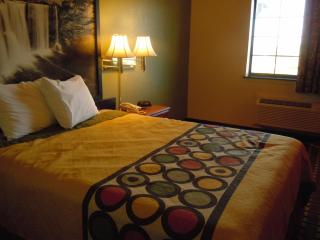 Super 8 by Wyndham Madison IN - Madison - 5