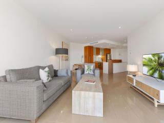 Cotton Beach Apartment 35 Pool Views - Casuarina - 2