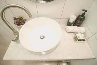 ZEN GARDEN - COZY 2-BR + Modern Design w/ Aircon - 6