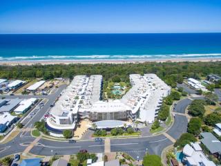 Cotton Beach 97 Luxurious Mid Floor Apartment - Casuarina - 0