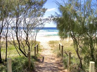 Cotton Beach 97 Luxurious Mid Floor Apartment - Casuarina - 7