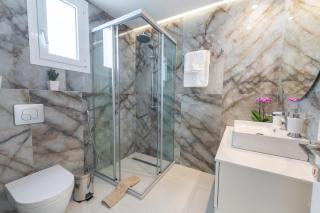 Elesya Luxury Apartment - 3