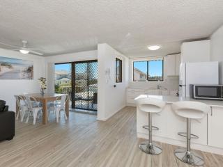 Kingy Beach Getaway with Balcony - Central Kingscliff - 6