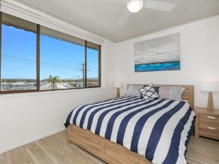 Kingy Beach Getaway with Balcony - Central Kingscliff - 2