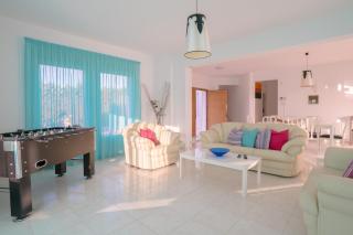 Bella Katerina by Prestige Bookings - Coral Bay - 7