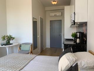 Orange Apartments Mere - 1