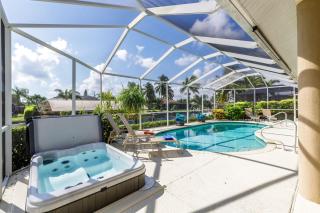New Gulf Access Home with Private Solar Heated Pool and Spa -Villa Dreamweaver, Cape Coral - Roelens Vacations - Cape Coral - 0