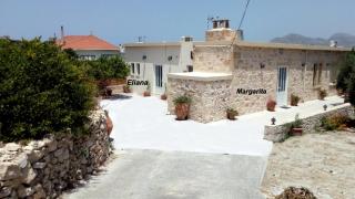 Eliana's Stone House - 8