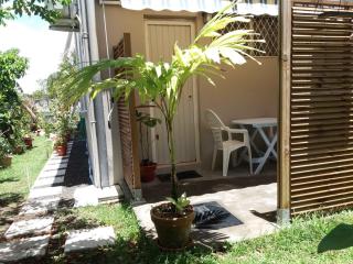 Agréable F2, jardin, garage, fibre, clim ch - Fort-de-France - 2