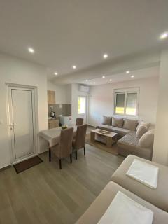 Gjoni Apartments - 1