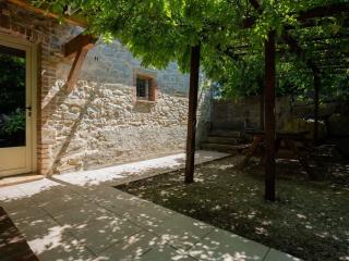 Courry Gem Pool & Charm - 1