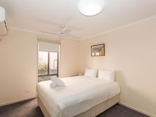 Acacia 4 2 Kirwan Close - Jindabyne - 2