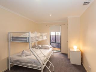 Acacia 4 2 Kirwan Close - Jindabyne - 1