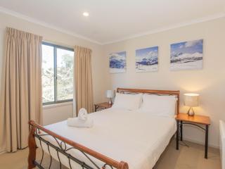 Boronia 5 30 Nettin Circuit - Jindabyne - 5