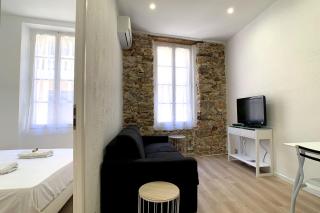 Renovated apartment AC - wifi - 2-4pers - Center Antibes rue James Close - 0