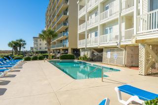 Charming Ocean-view Condo at Ocean Pier 3 - 4