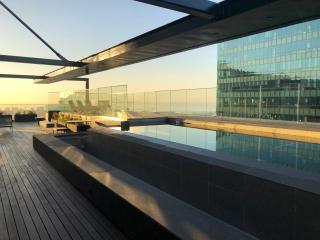 16 on Bree luxury studio apartment with city mountain sea views - 5