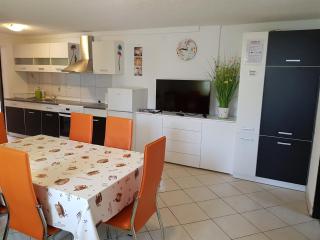 Apartment Deni - Skrbčići - 1