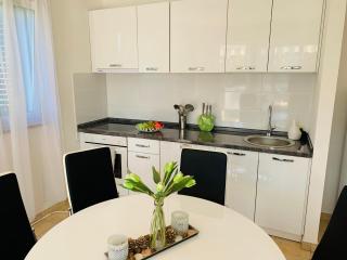 Ivana Apartment with Terrace Novalja - Novalja (Novaglia) - 4