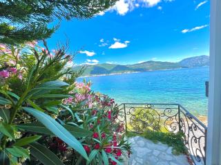 Beachfront villa Pearl of Adria - Krasići - 1
