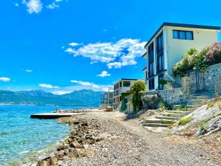 Beachfront villa Pearl of Adria - Krasići - 2