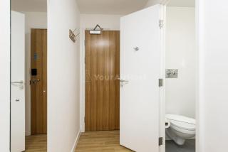 Students Only Private Bedroom with Shared Kitchen and Studios at Axo Islington - 2