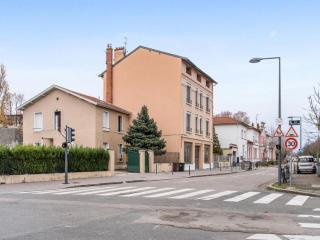 Stop Chez M District # Qualité # Confort # Simplicité - Villeurbanne - 1