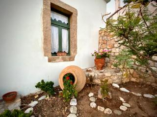 The Old Cafe at Myrtidia - Citèra (Kýthira) - 8