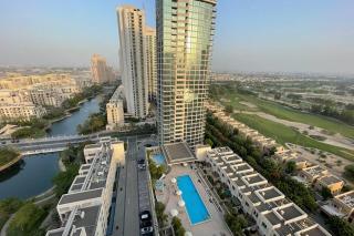 Cozy 2 BR apt Golf Tower Greens, stunning Golf views - Dubai - 0