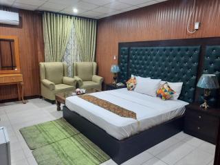 Royal Motel Executive - 8