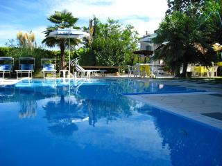Hotel Boomerang - Check-in & Meals in front at hotel Sporting - Tabiano - 0