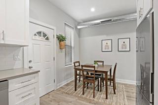 3BR Apt in Logan Square Walkable to Highlights - Central Park S6 - 1