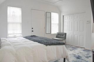 Private Studio Getaway near Museum District - Houston - 8