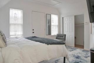 Private Studio Getaway near Museum District - Houston - 6