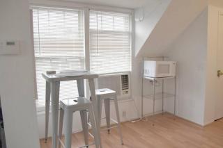 Private Studio Getaway near Museum District - Houston - 3