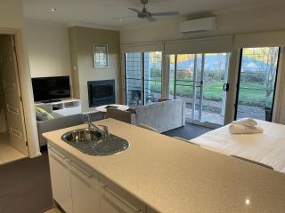 H Boutique Hotel - Pokolbin - 1